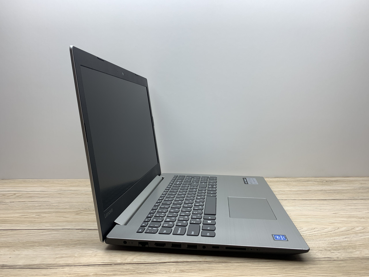 Б/в Ноутбук Lenovo 330-15 / Intel Pentium 4415U / 8 Гб / SSD 240 Гб / Клас B