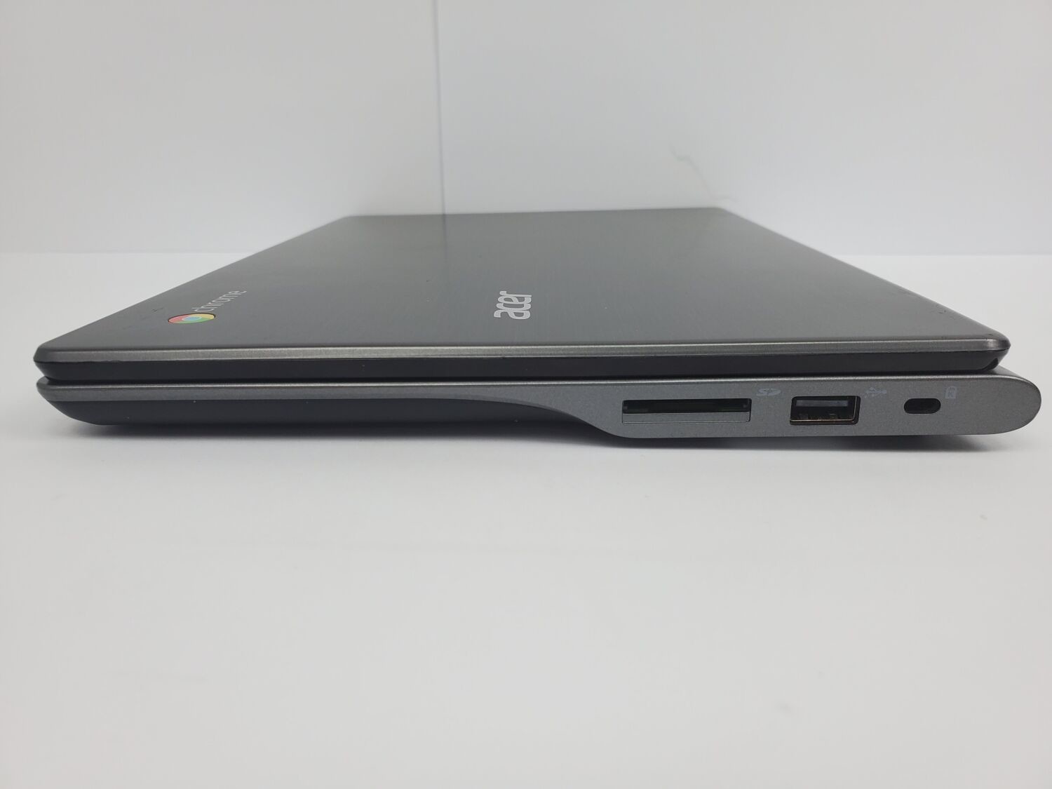 Б/в Нетбук Acer Chromebook C740 ZHN Intel Celeron 3215U / 4 Гб / SSD 32 Гб / Клас А