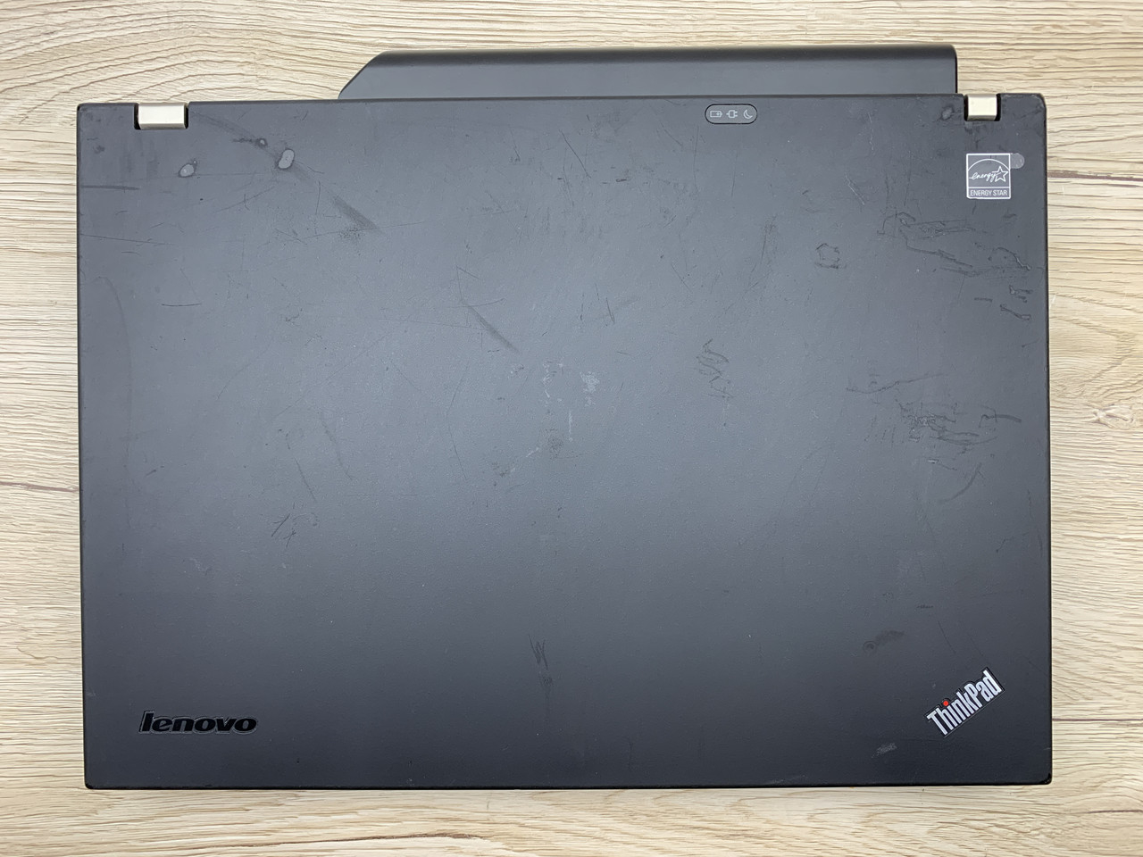 Б/в Ноутбук Lenovo ThinkPad T400 Intel Core 2 Duo P8400 / 4 Гб / SSD 120 Гб / Клас B