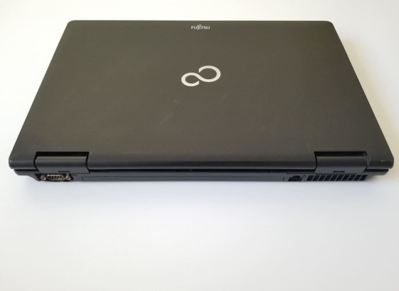 Б/в Ноутбук Fujitsu LIFEBOOK E752 Intel Core i5-3340M / 4 Гб / HDD 320 Гб / Клас В