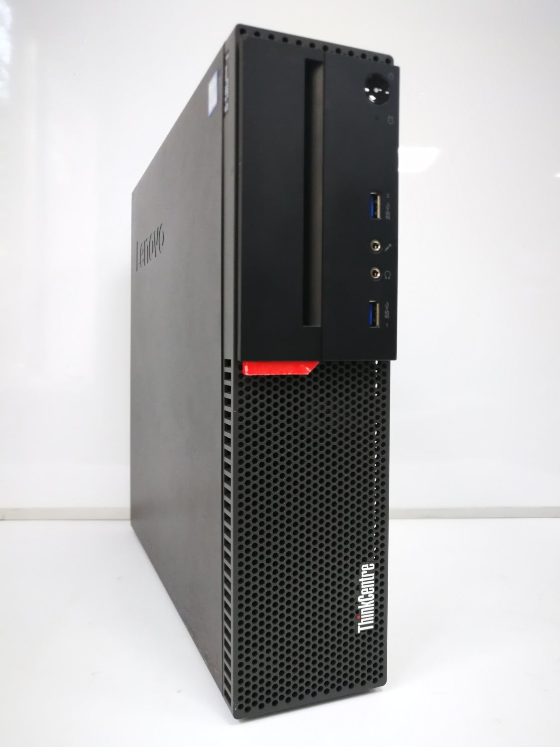 Б/в Lenovo M700 SFF / Intel Pentium G4400 (2 ядра по 3.30 GHz) / 4 GB DDR4 / 250 GB HDD / Лицензия Win 10 Pro, 250 HDD