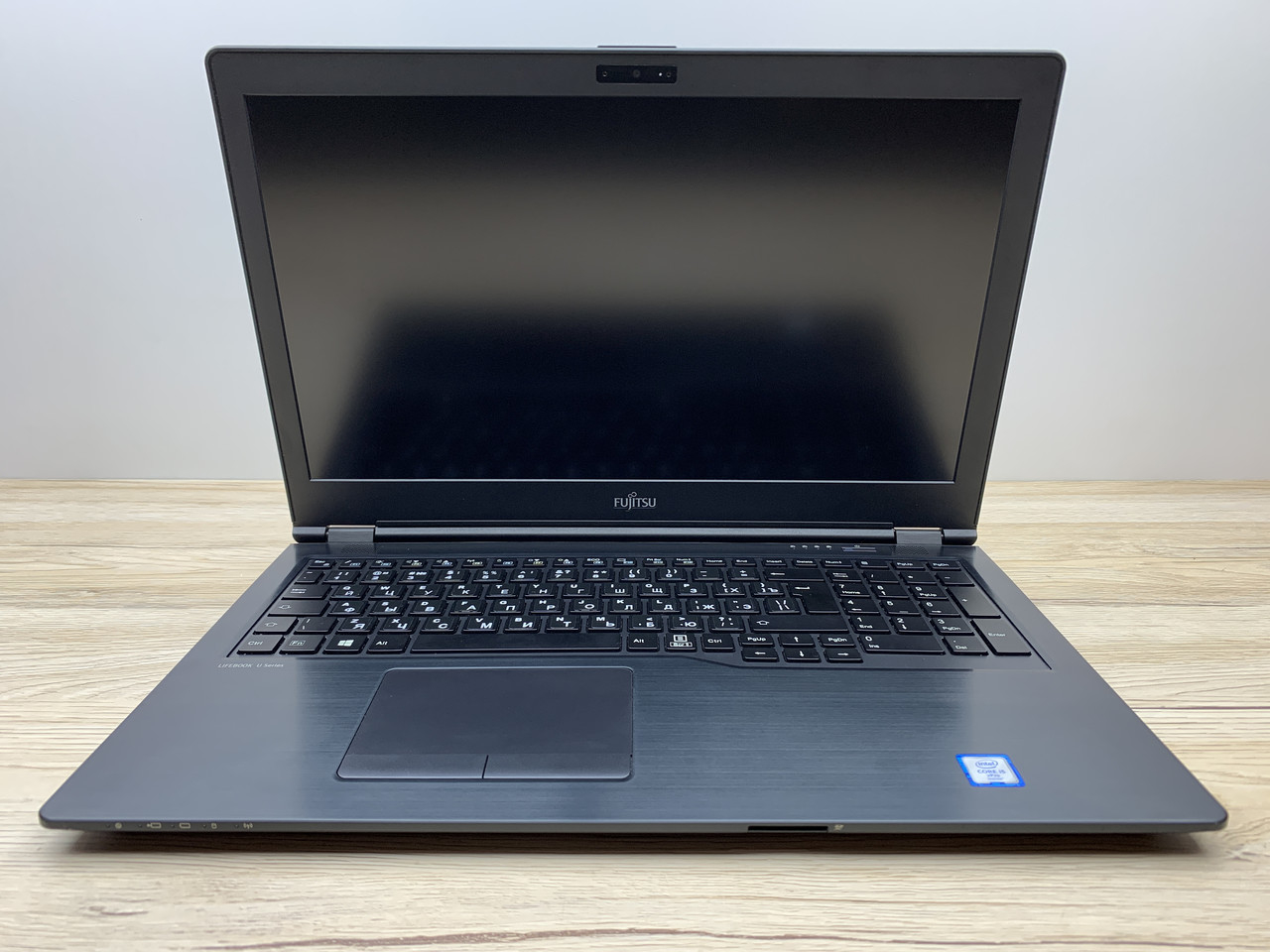 Б/в Ноутбук Fujitsu LifeBook U757 Intel Core i5-6300U / 8 Гб / SSD 120 Гб / Клас B (не працює батарея)