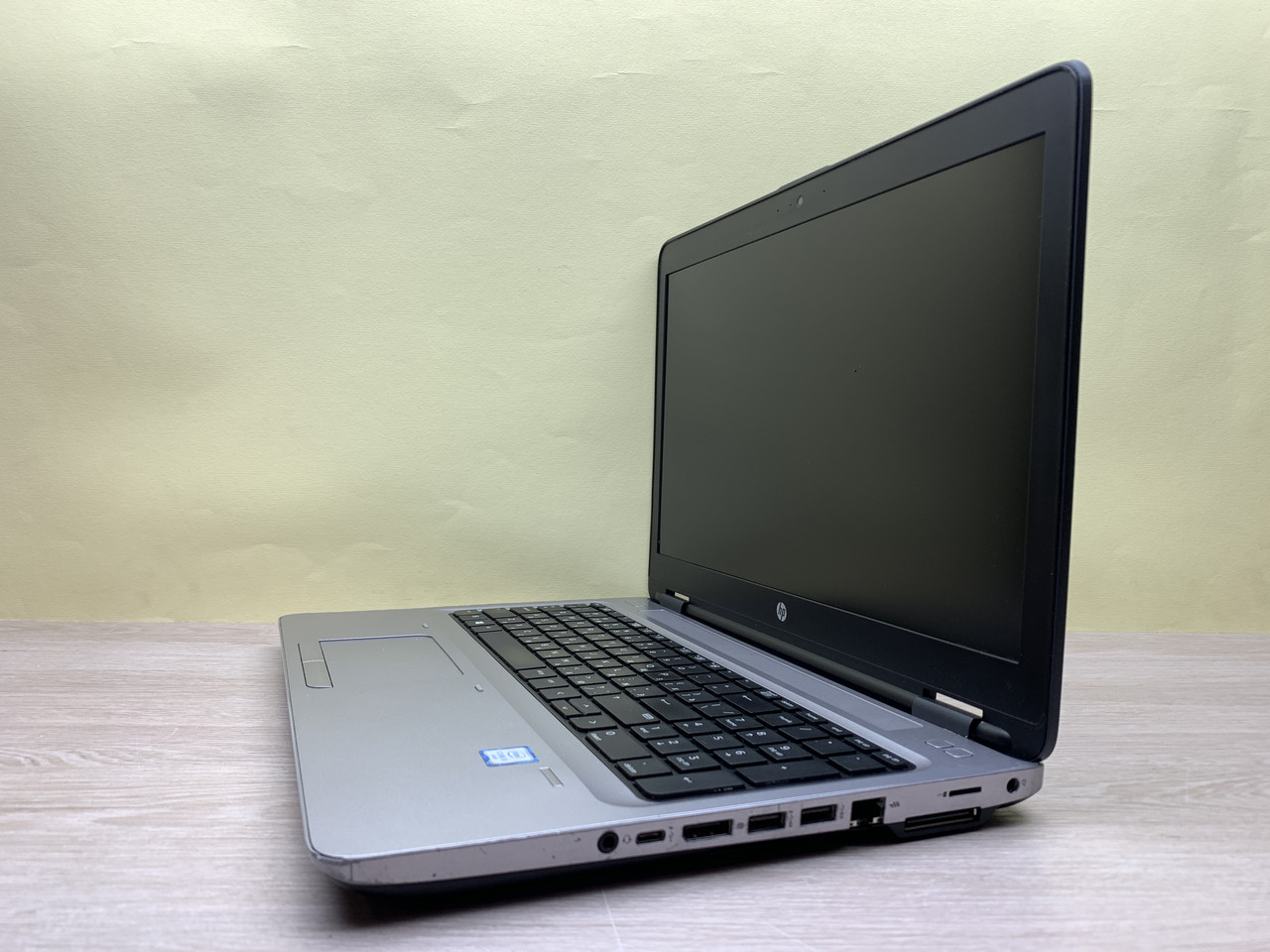 Б/в Ноутбук HP ProBook 650 G2 / Intel Core i5-6300U / 8 Гб / 120 Гб / Клас B (не працює батарея)