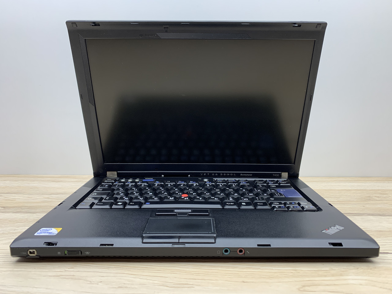 Б/в Ноутбук Lenovo ThinkPad T400 Intel Core 2 Duo P8400 / 4 Гб / SSD 120 Гб / Клас B