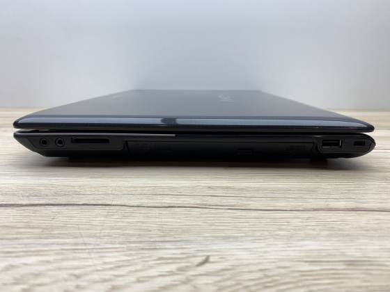 Б/в Ноутбук Medion Akoya MD98760 Intel Core i3-2330M / 4 Гб / SSD 120 Гб / Клас В