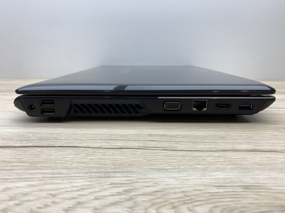 Б/в Ноутбук Medion Akoya MD98760 Intel Core i3-2330M / 4 Гб / SSD 120 Гб / Клас В