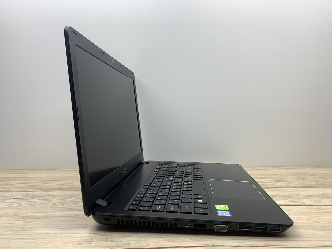 Б/в Ноутбук Acer f5-573G-50V8 / Intel Core i5-7200U / 8 Гб / SSD 240 Гб / Клас A