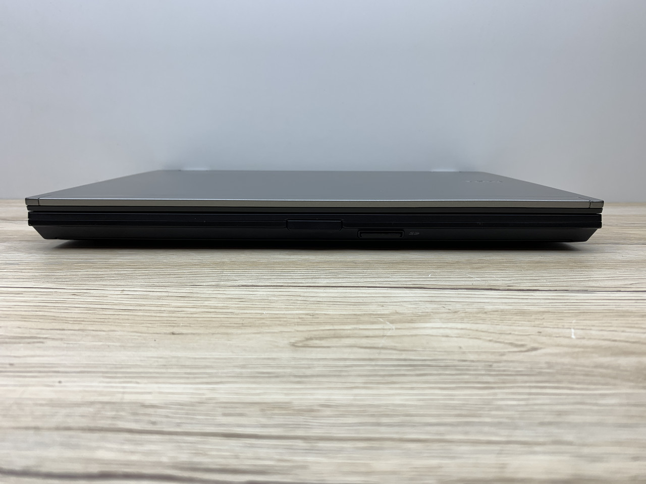 Б/в Ноутбук Dell Latitude E6410 Intel Core i5-M520 / 8 Гб / SSD 120 Гб / Клас В