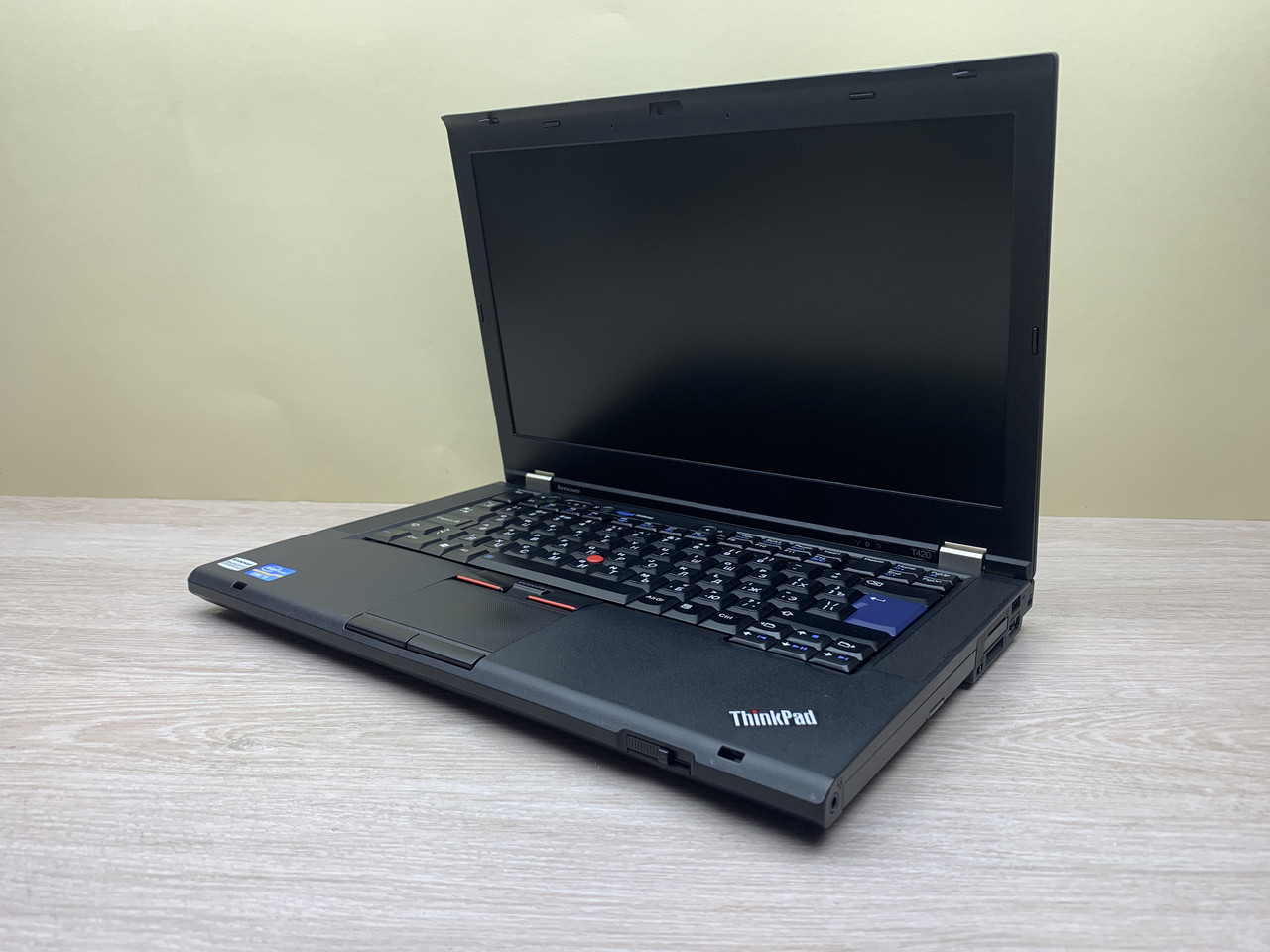 Б/в Ноутбук Lenovo T420 / Intel Core i5-2430M / 8 Гб / 120 Гб / Клас B