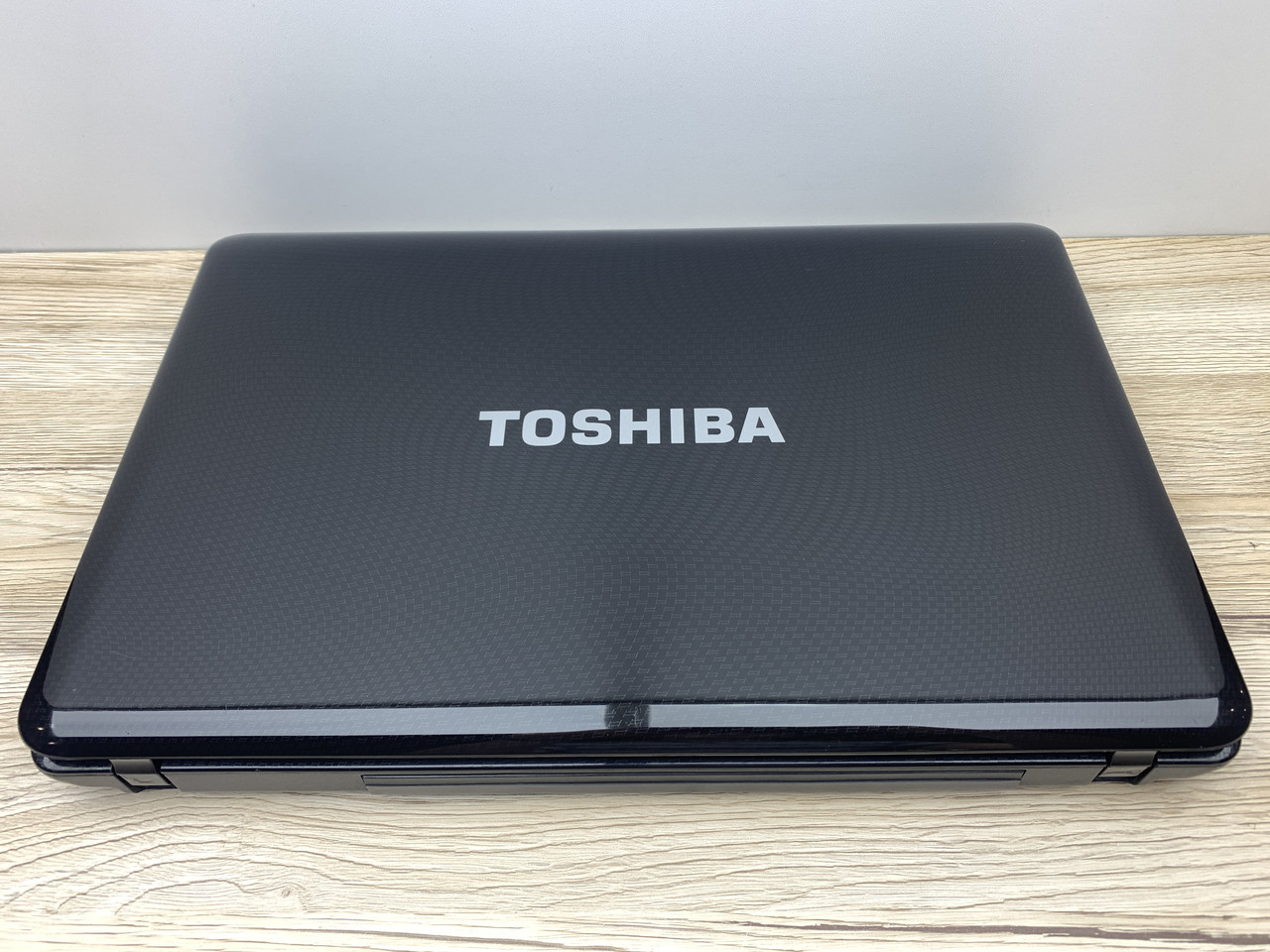 Б/в Ноутбук Toshiba L655-1H2 / Intel Core i3-380M / 4 Гб / SSD 120 Гб / Клас B