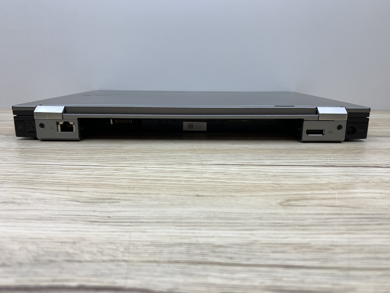 Б/в Ноутбук Dell Latitude E6410 Intel Core i5-520M / 8 Гб / SSD 120 Гб / Клас А