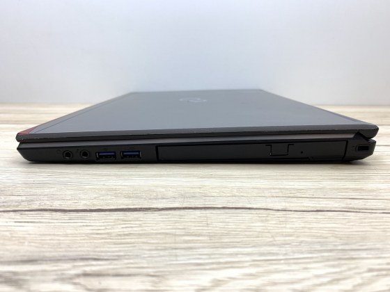 Б/в Ноутбук Fujitsu LifeBook E754 Intel Core i5-4300M / 8 Гб / SSD 120 Гб / Клас В