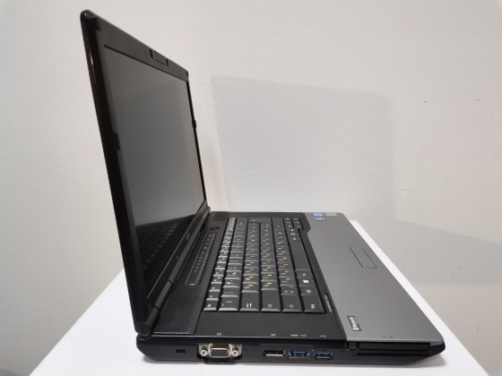 Б/в Ноутбук Fujitsu LifeBook E752 Intel Core i5-3320M / 8 Гб / HDD 500 Гб / Клас В