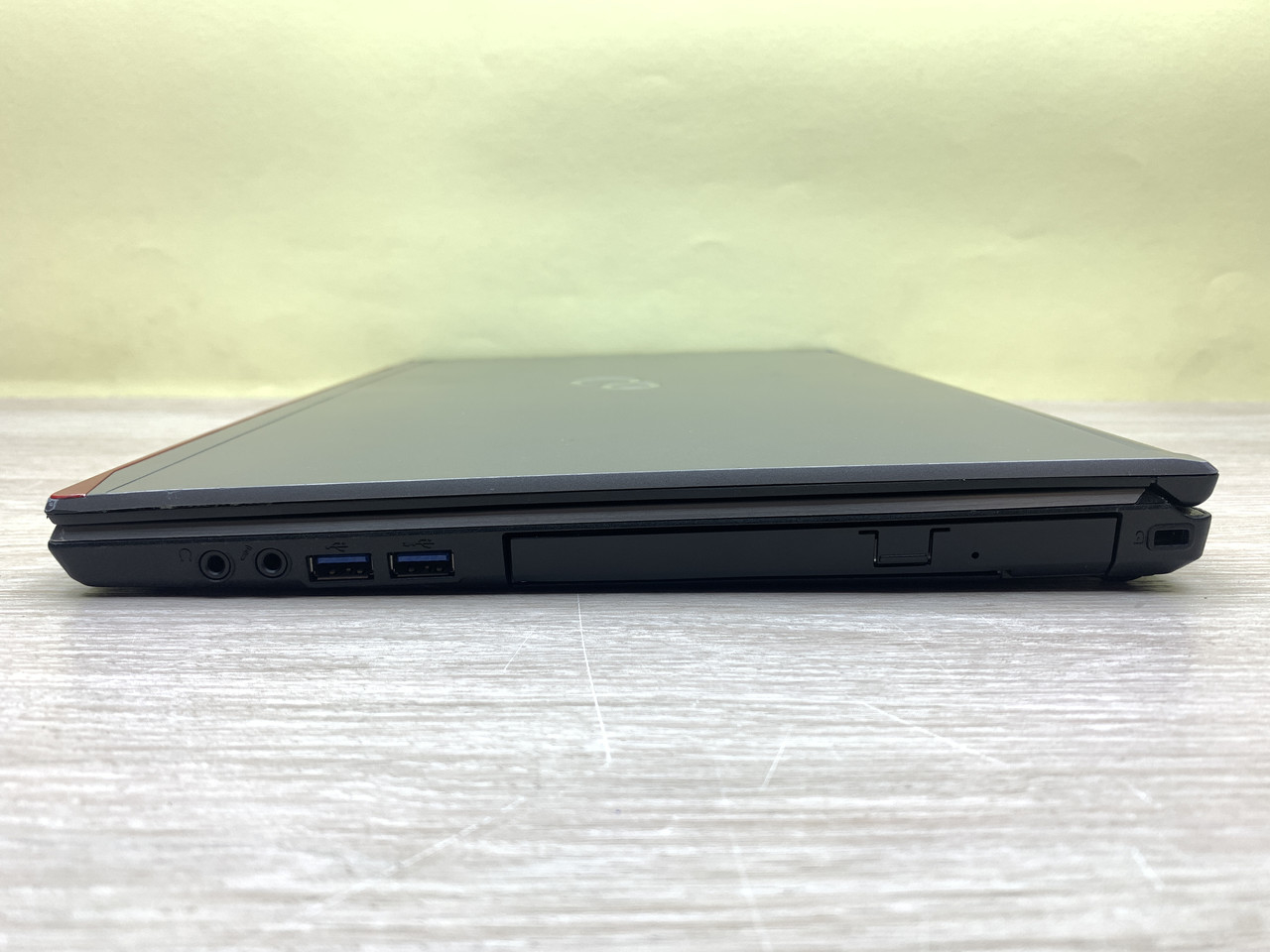 Б/в Ноутбук Fujitsu Lifebook E754 / Intel Core i5 (4 покоління) / 8 Гб / 120 Гб / Клас B