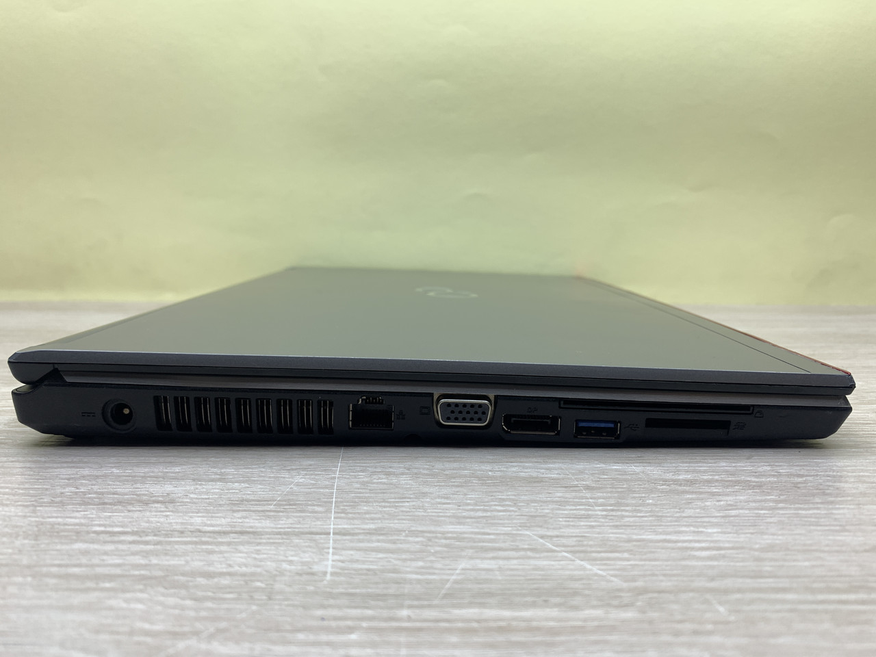 Б/в Ноутбук Fujitsu Lifebook E754 / Intel Core i5 (4 покоління) / 8 Гб / 120 Гб / Клас B