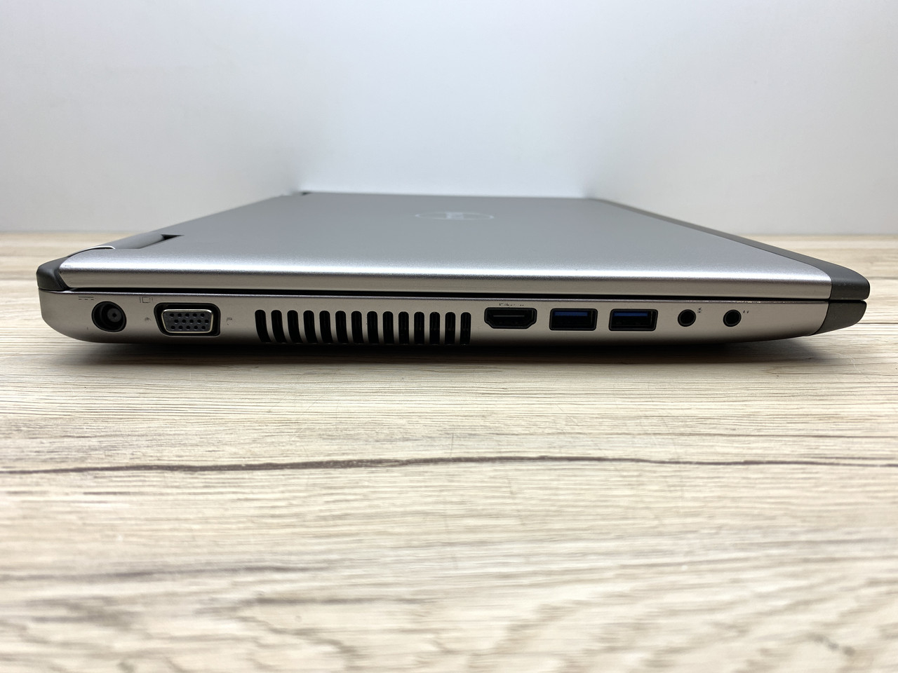 Б/в Ноутбук Dell Vostro 3560 Intel Core i5-3210M / 8 Гб / SSD 120 Гб / Клас В