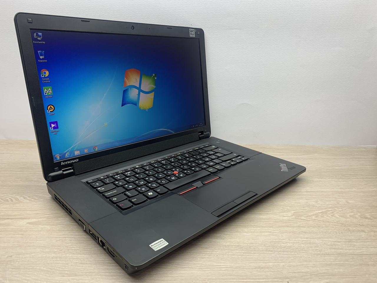 Б/в Ноутбук Lenovo ThinkPad Edge 15 / Intel Core i3 (1 покоління) / 4 Гб / 120 Гб / Клас B